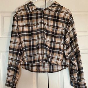 American Eagle boxed buttoned up soft cropped flannel